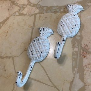 Set of 2 Distressed Hawaiian Pineapple Hooks